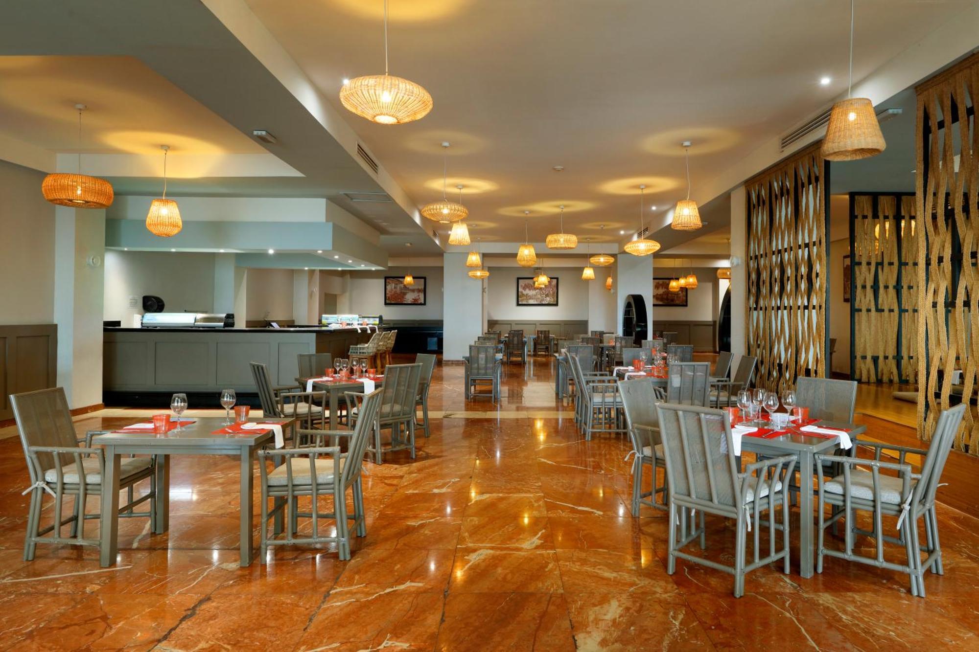 The Signature Level At Grand Palladium Lady Hamilton Resort & Spa Lucea Exterior photo