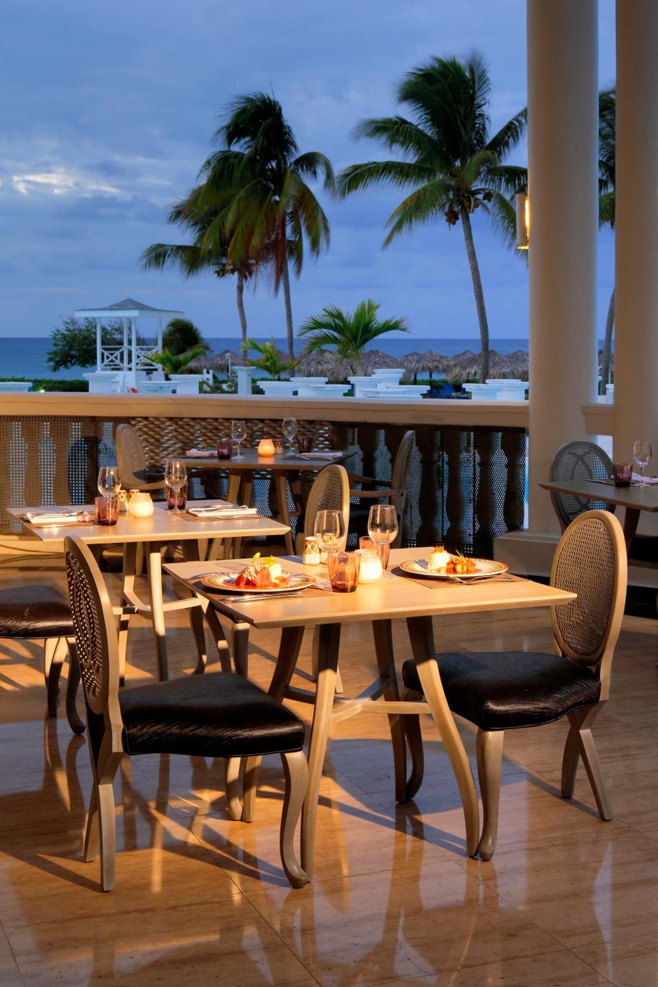 The Signature Level At Grand Palladium Lady Hamilton Resort & Spa Lucea Exterior photo